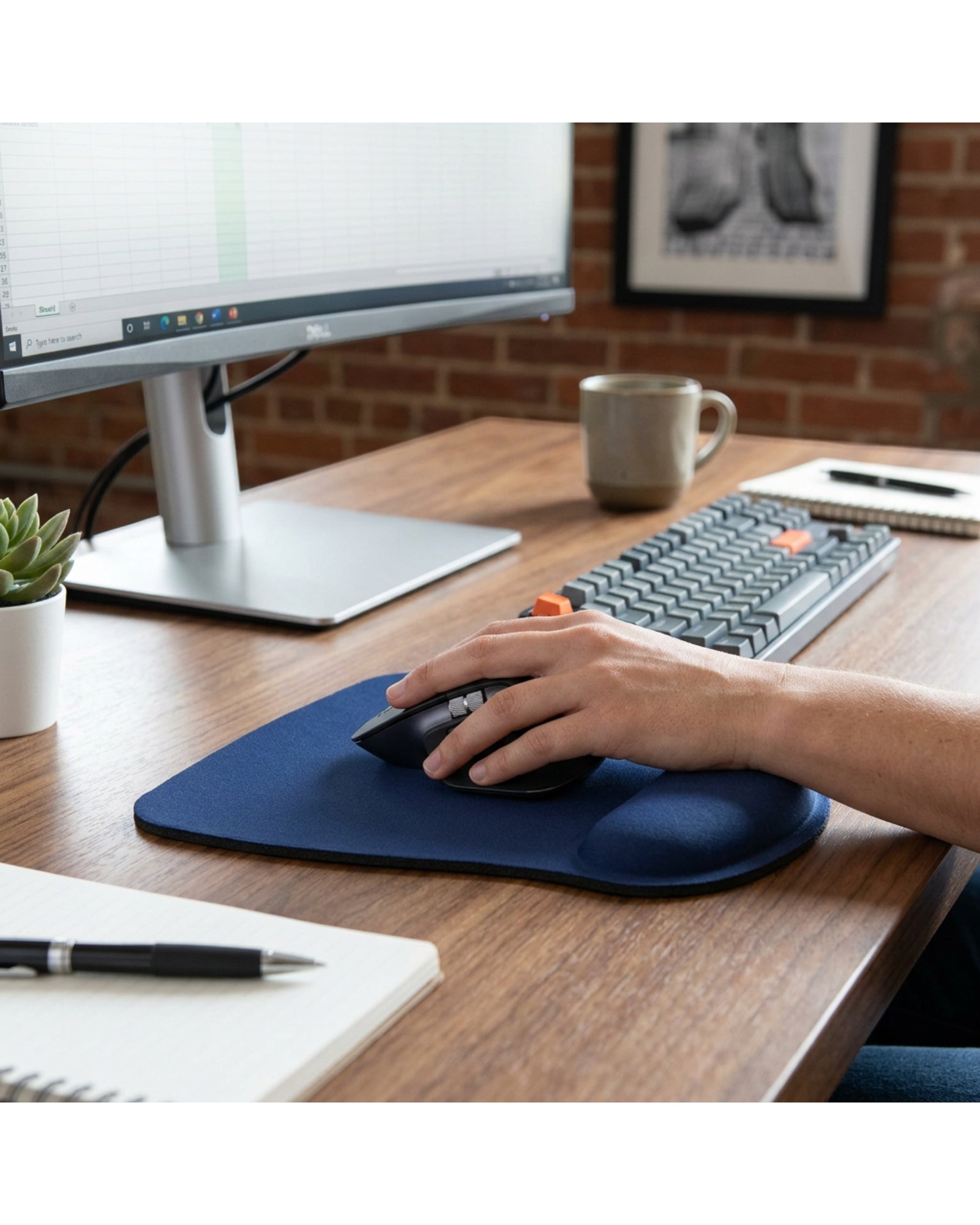 Nivet Navy Wrist Rest Mouse Pad 9 x 8 in